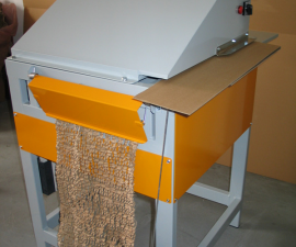 Stroj na výrobu papírové vlny z odpadního kartonu VPV